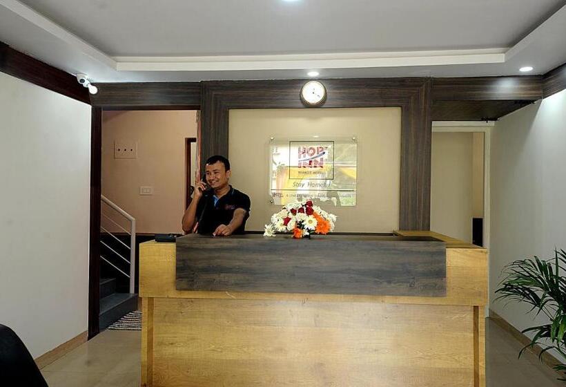 هتل Airport Bliss Boutique