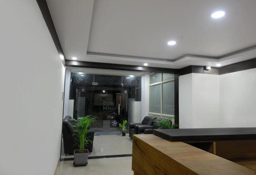 هتل Airport Bliss Boutique