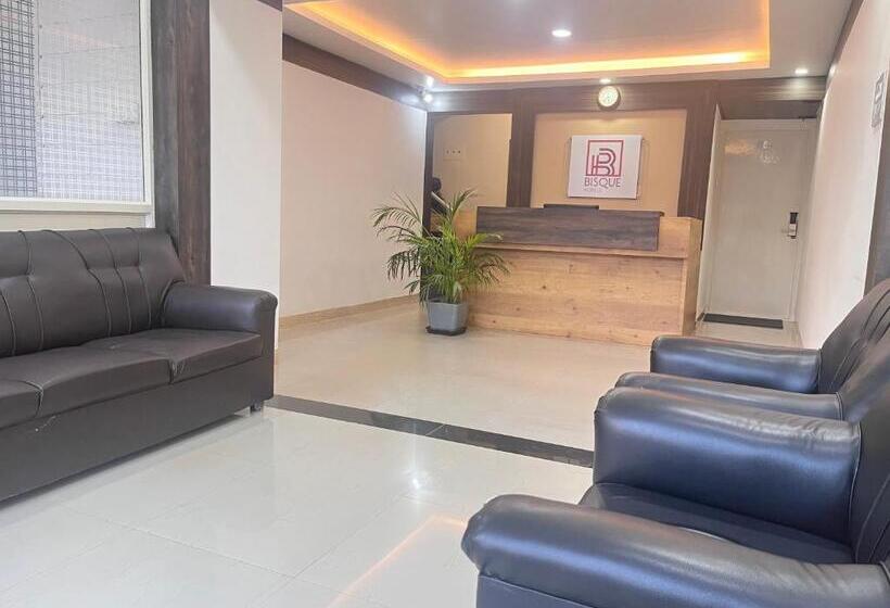 هتل Airport Bliss Boutique