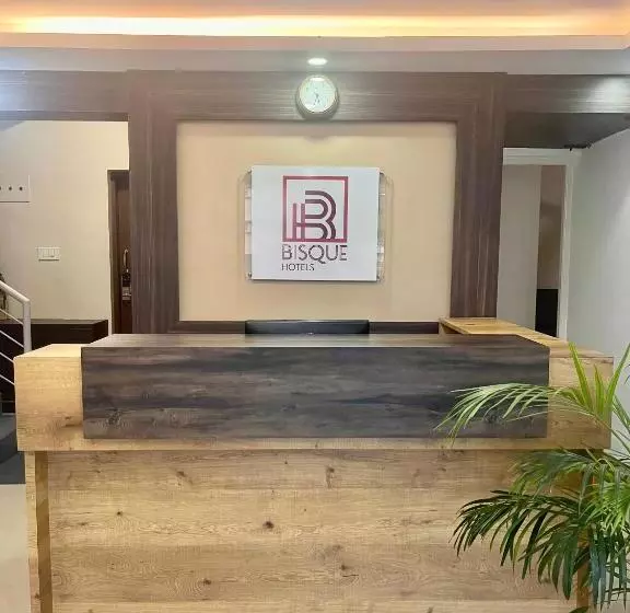 هتل Airport Bliss Boutique