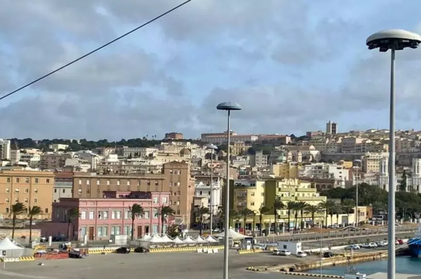 ペンション Affittacamere Aiosardegna Al Porto