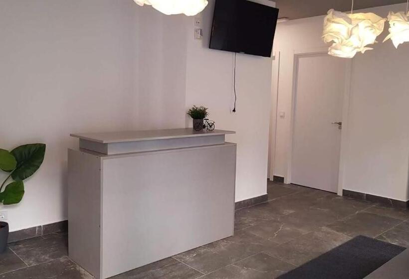 پانسیون Cozy Rooms Bañera Hidromasaje