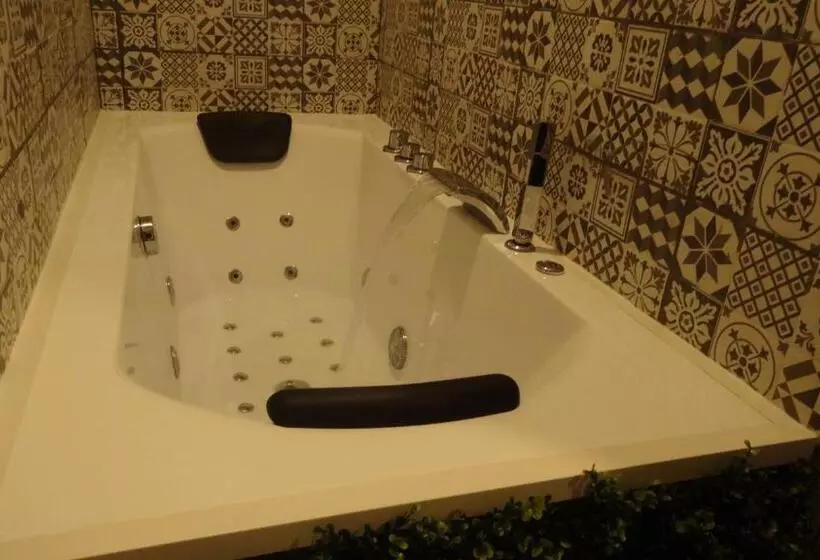 ペンション Cozy Rooms   Bañera Hidromasaje