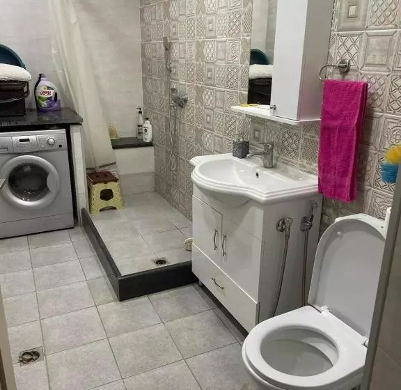 ペンション Poqr Tagh