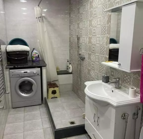 ペンション Poqr Tagh