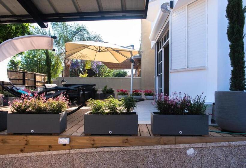 Pensió Villa Ono   At Bar Ilan University And Sheba Hospital