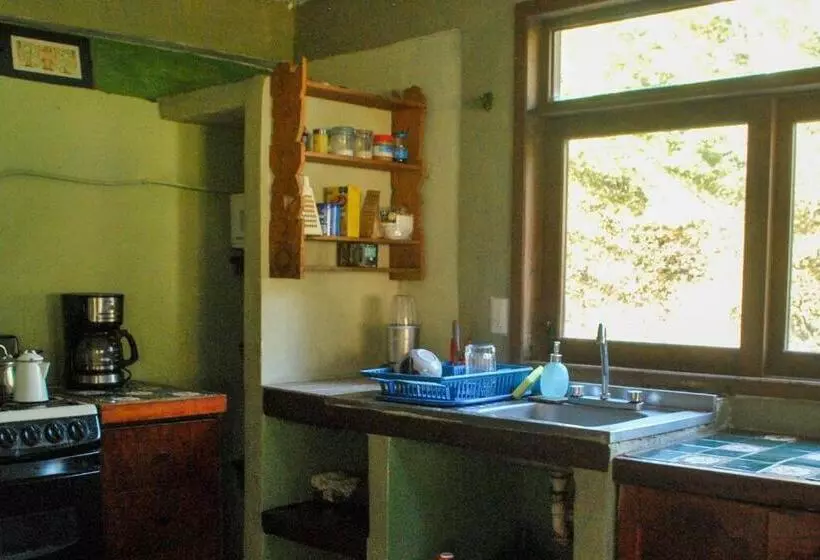 ユースホステル Hostal Casa 4 Estaciones, Coliving & Nature