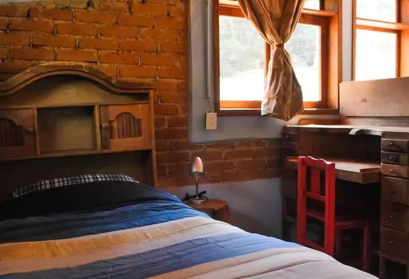 ユースホステル Hostal Casa 4 Estaciones, Coliving & Nature