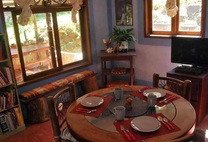ユースホステル Hostal Casa 4 Estaciones, Coliving & Nature