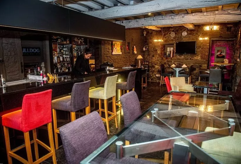 Hotelli Aux Etangs   Hôtel