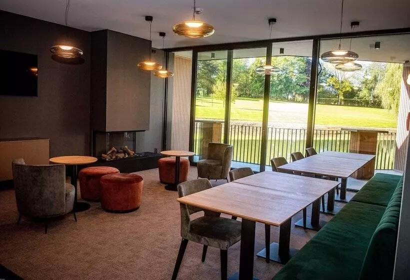 Hotelli Aux Etangs   Hôtel