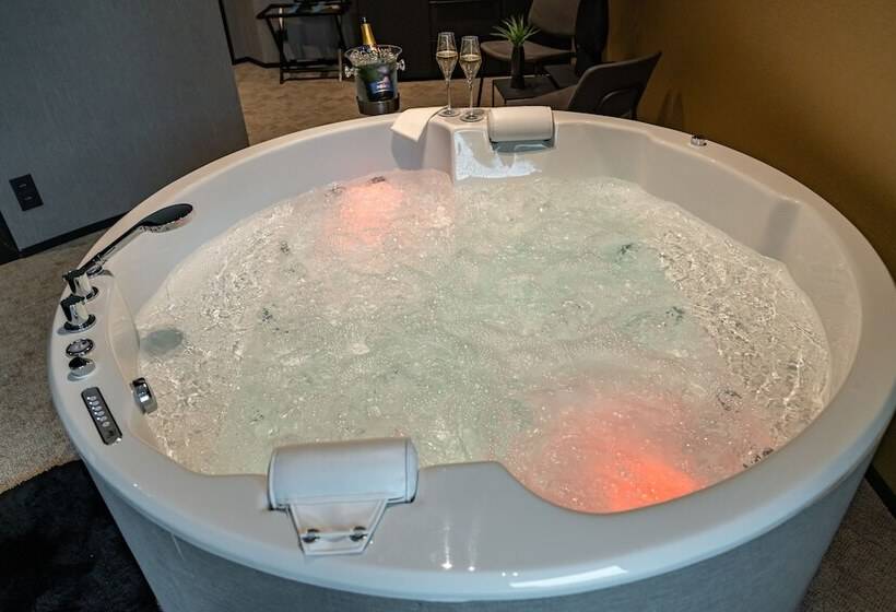 هتل Aux Etangs Hôtel