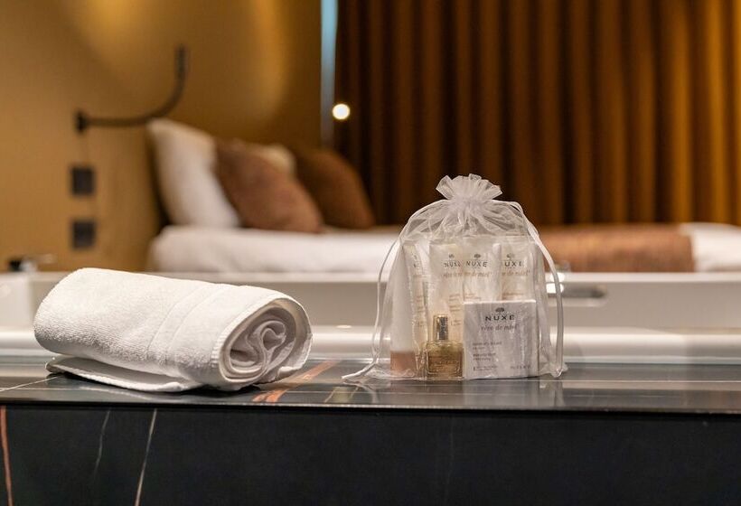 هتل Aux Etangs Hôtel