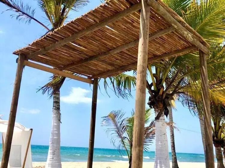 ホテル Cabañas Bahia Azul
