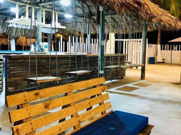 ホテル Cabañas Bahia Azul
