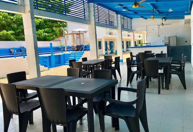 هتل Cabañas Bahia Azul