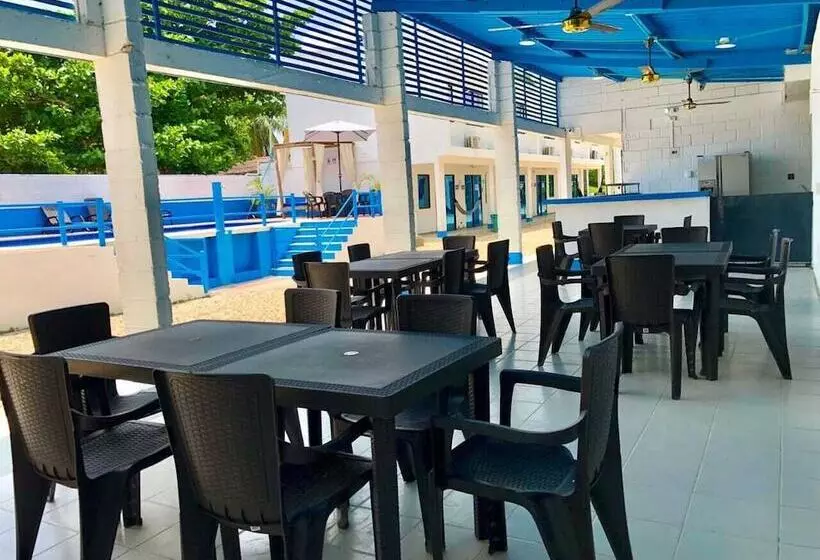 ホテル Cabañas Bahia Azul