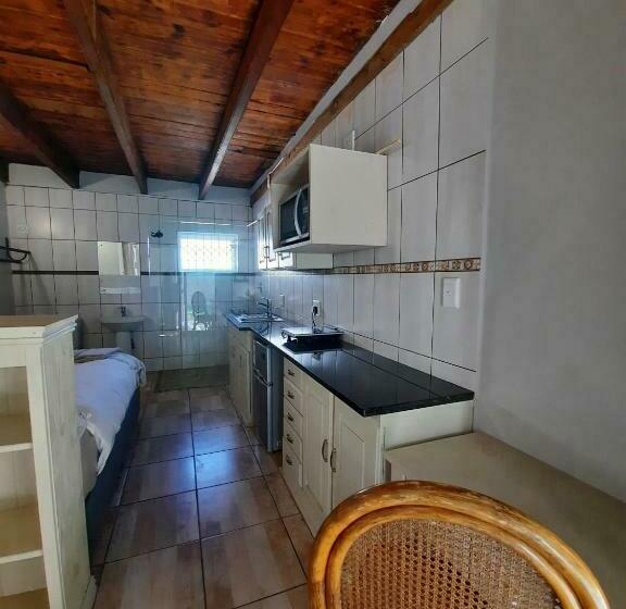 فنادق الكبسولة Greystones Self Catering Chalet 4