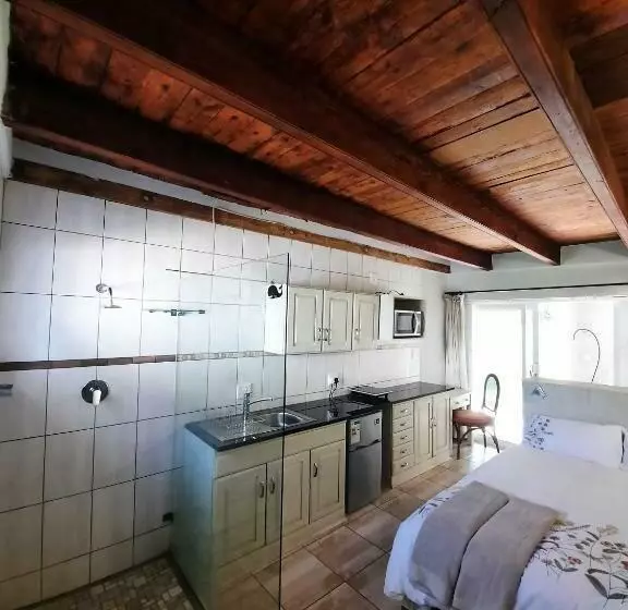 カプセルホテル Greystones Self Catering Chalet 4
