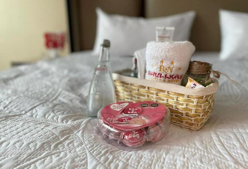 هتل R&n Shullkas Suites