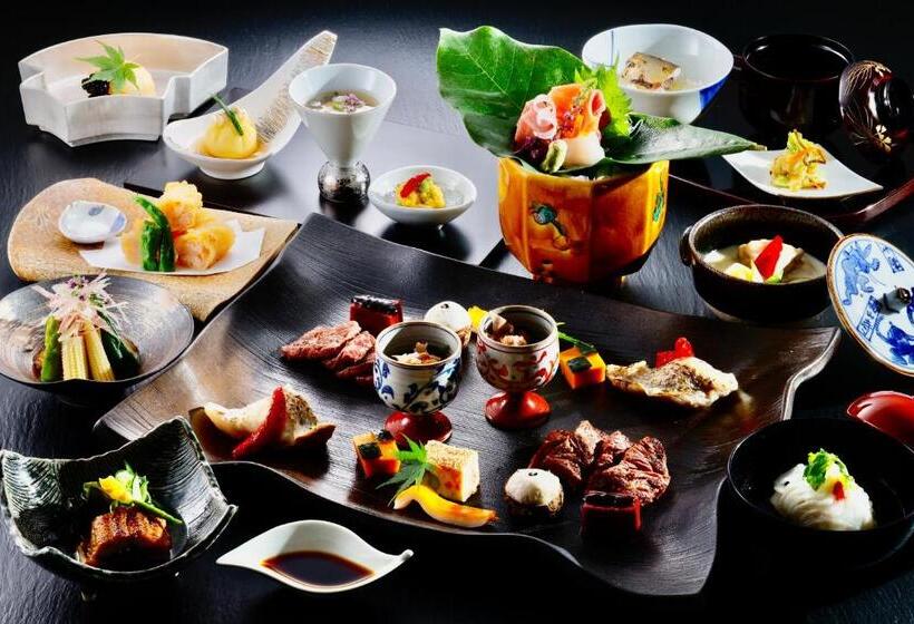 Ryokan 八海 木花館