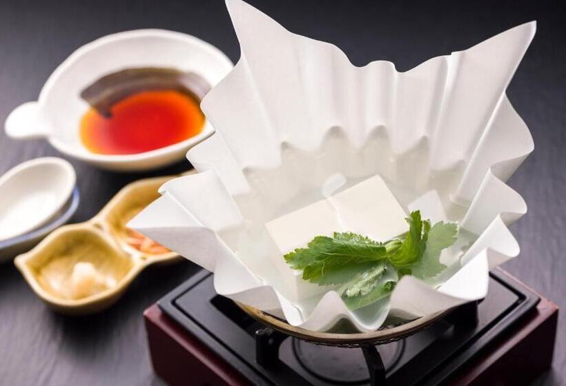 Ryokan 八海 木花館