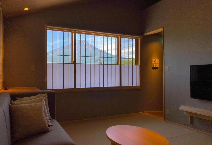 Ryokan 八海 木花館