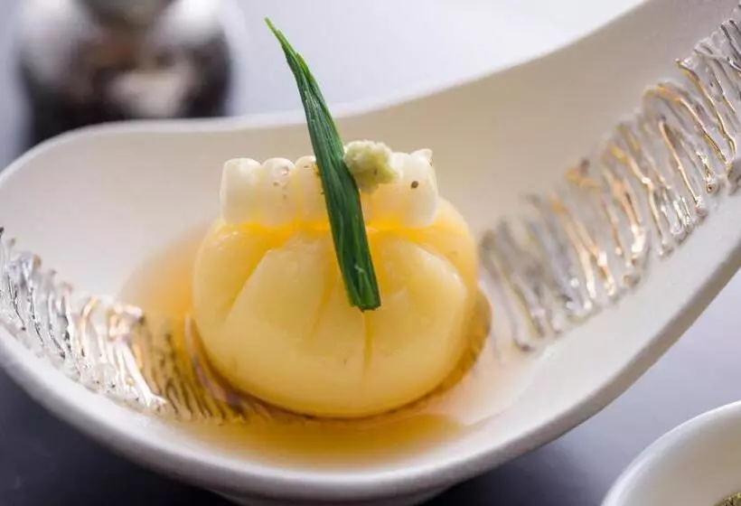 旅館 八海 木花館