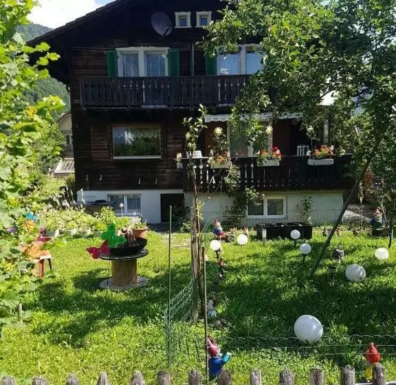 Backpackers Hostel   Das Gemütliche Haus Des Grossvaters   Bergheimat   Ganz Einfach   Ganz Unkompli