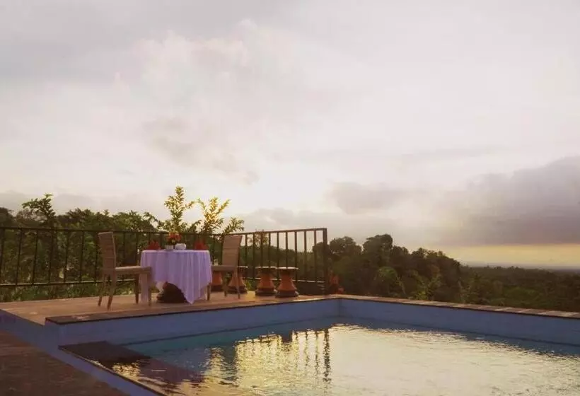 Retkeilymaja Dukuh Baturan Villa