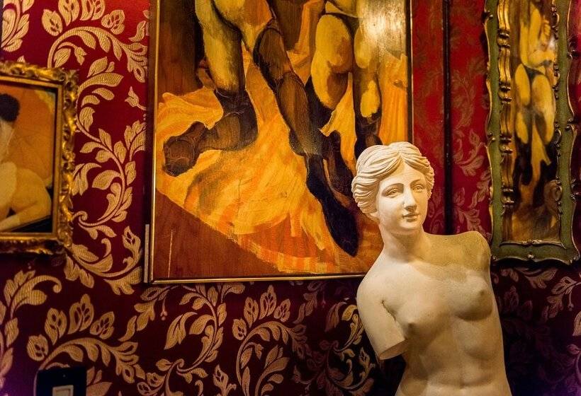 هاستل The Rosemary