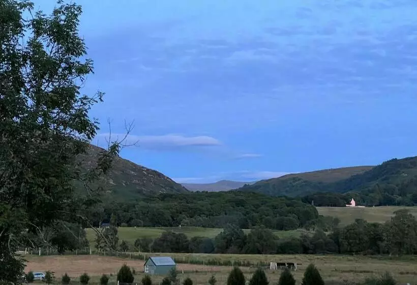 Aamiaismajoitus (B&B) Carn A Chuilinn House