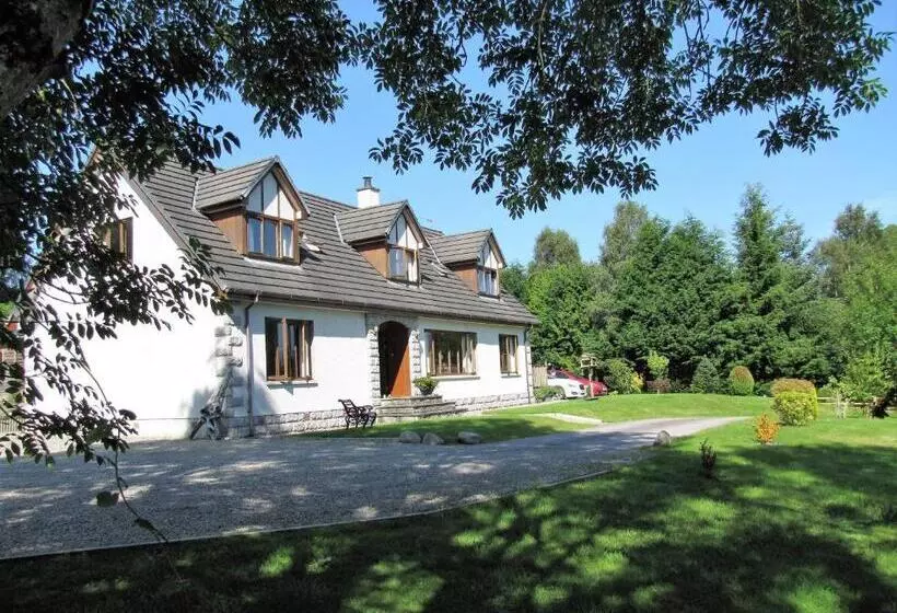 Aamiaismajoitus (B&B) Carn A Chuilinn House