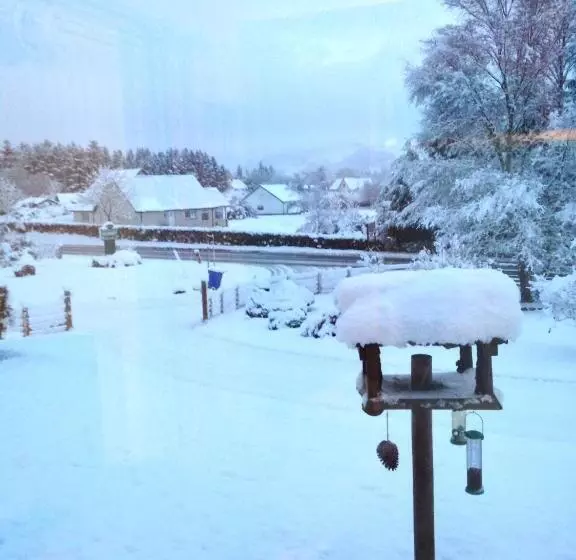 Aamiaismajoitus (B&B) Carn A Chuilinn House