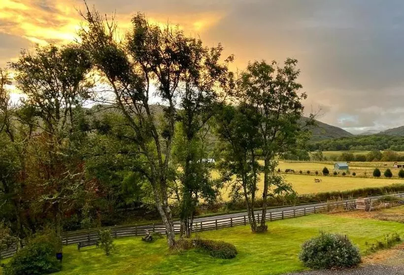 Aamiaismajoitus (B&B) Carn A Chuilinn House