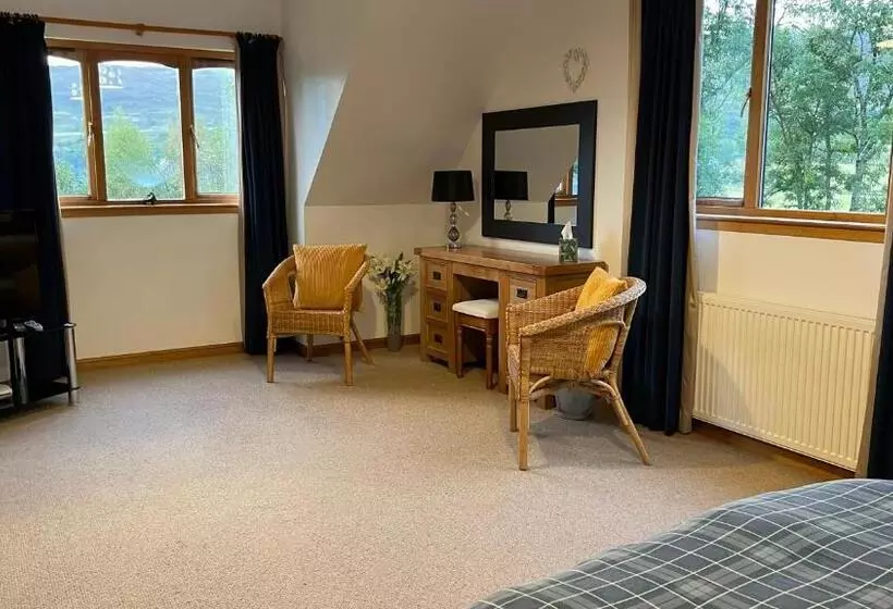 Aamiaismajoitus (B&B) Carn A Chuilinn House