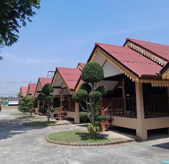 هتل สุขทวีรีสอร์ท อ่าวมะนาว