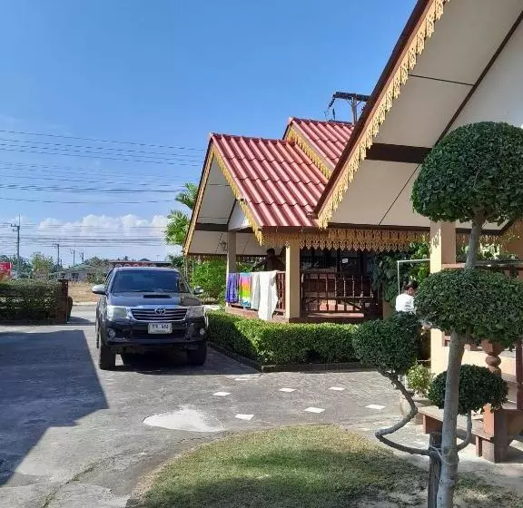 هتل สุขทวีรีสอร์ท อ่าวมะนาว