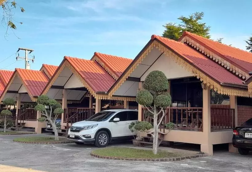 هتل สุขทวีรีสอร์ท อ่าวมะนาว