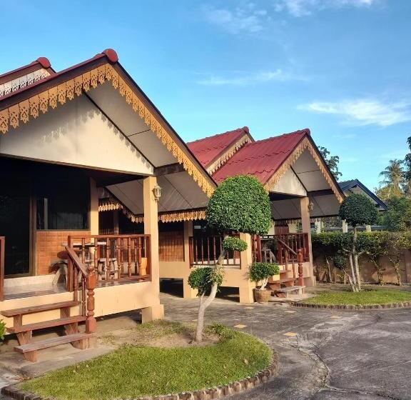 هتل สุขทวีรีสอร์ท อ่าวมะนาว