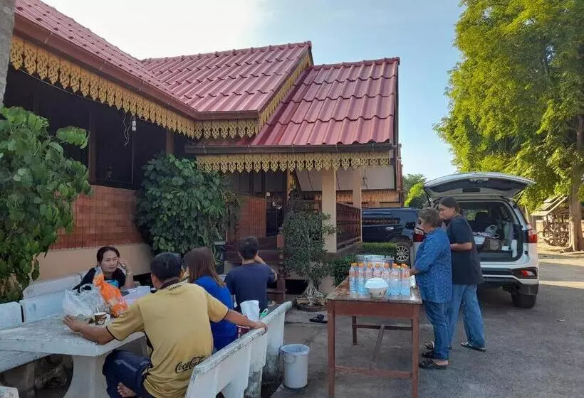 هتل สุขทวีรีสอร์ท อ่าวมะนาว