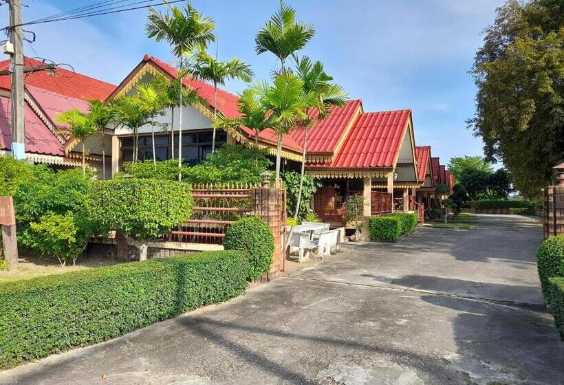 هتل สุขทวีรีสอร์ท อ่าวมะนาว