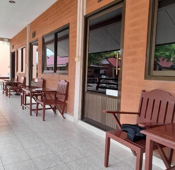 هتل สุขทวีรีสอร์ท อ่าวมะนาว