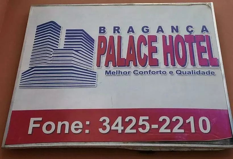 Hotelli Braganca Palace