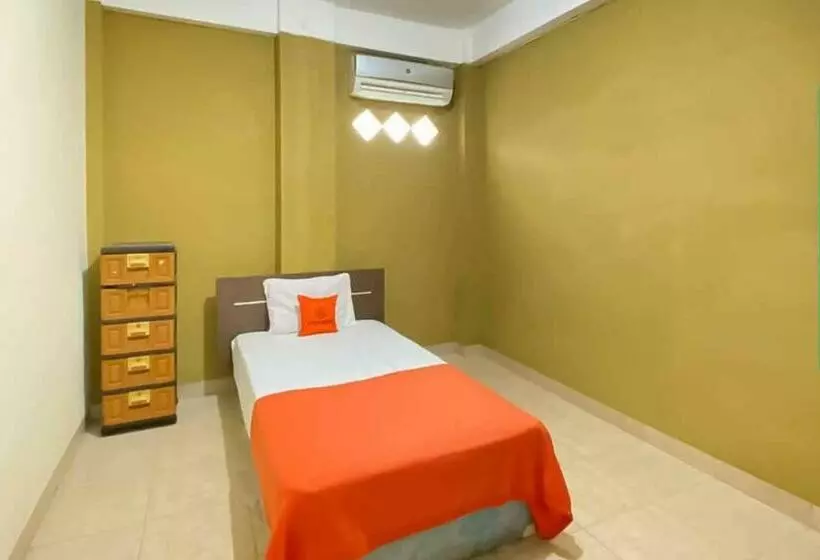 Hotelli Koolkost Syariah Near Stasiun Tanjung Karang Lampung