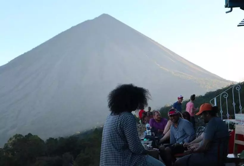 Hotelli Manulalu Jungle