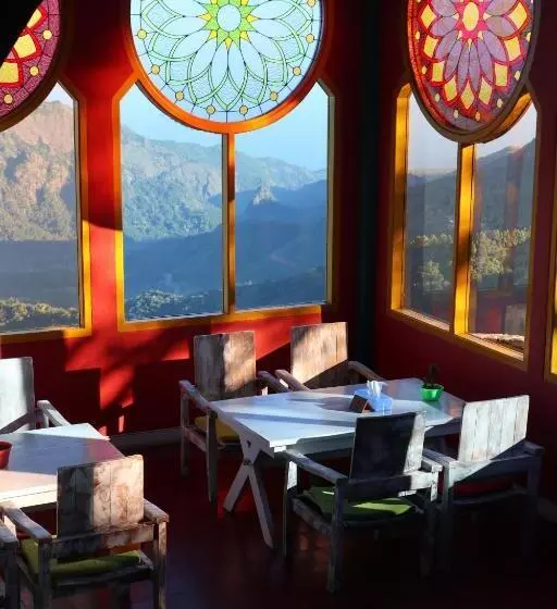 Hotelli Manulalu Jungle