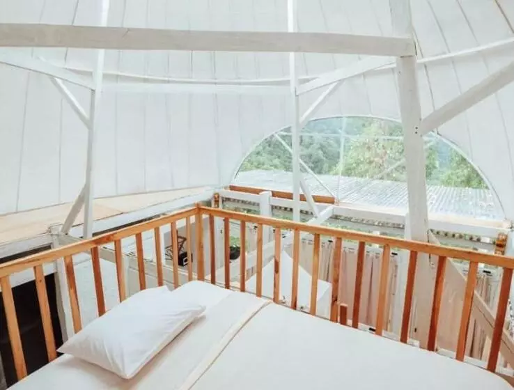 Hotelli Manulalu Jungle