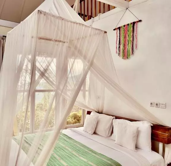 Hotelli Manulalu Jungle