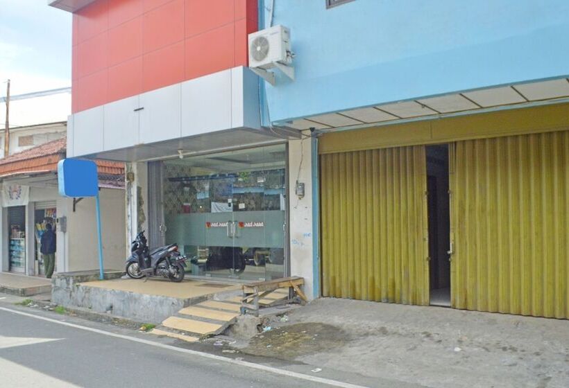 호텔 Spot On 91660 Red Rose Guest House